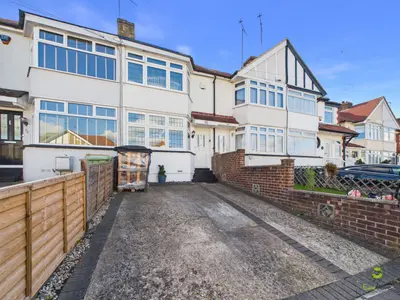 Holmsdale Grove, Bexleyheath, DA7