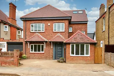 Kingston Road, TW11