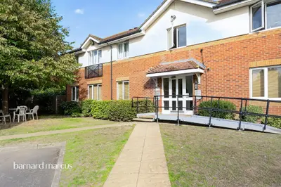 Pacific Close, Feltham, TW14