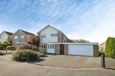 Rowthorne Avenue, Swanwick, DE55