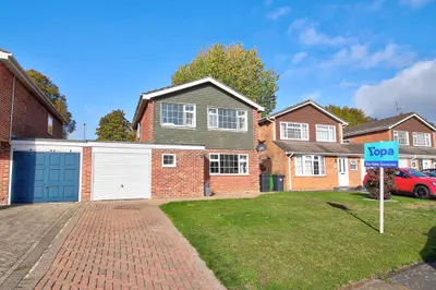 Kestrel Road, Basingstoke, RG22