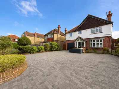 Vine Lane, Uxbridge