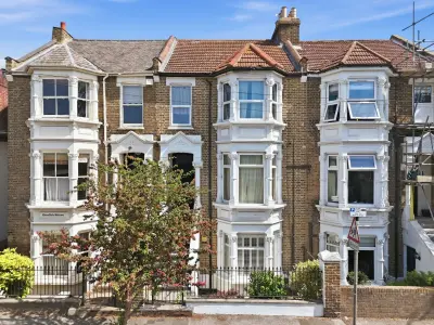 Dawlish Road, Leyton, E10