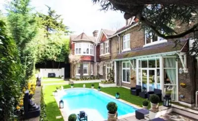 London, NW3