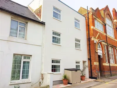 Portland Place, Hastings, TN34