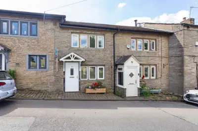 Lane Head Road, Lees, OL4