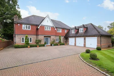 Percival Close, Leatherhead, Oxshott