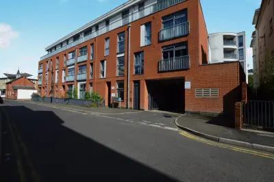 Charles House, Guildford Street, Cher...