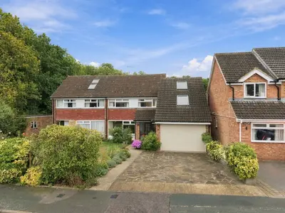 Oakwood Close, Stevenage