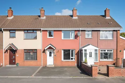 newtownards road, belfast, BT4