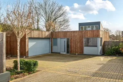 Sir John Moore Close, Winchester, SO22