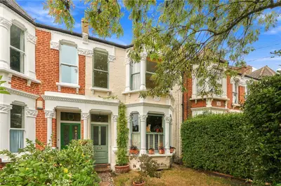 Gleneagle Road, London, SW16