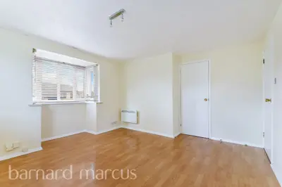 Spring Grove, Mitcham, CR4