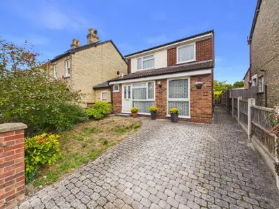 Morton Street, Royston, SG8