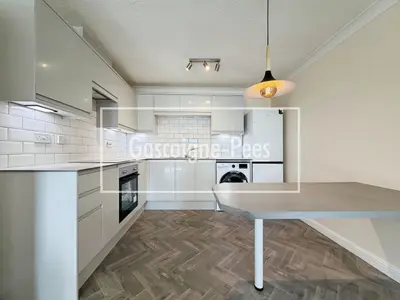 Cobham Gate, Cobham, KT11