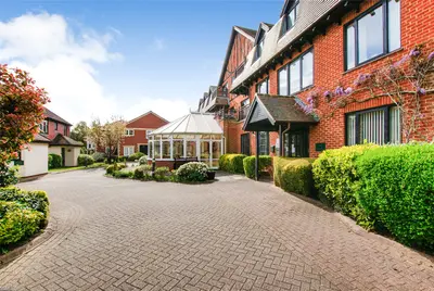 Hartford Court, Hartley Wintney, Hampshire, RG27 8PQ