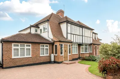 Pickhurst Green, Hayes, Bromley, BR2
