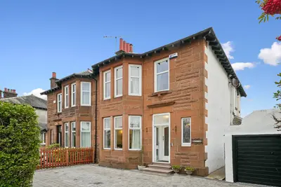 Stewart Drive, Clarkston, G76