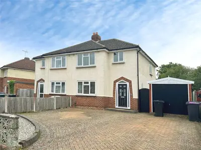 St. Cuthberts Crescent, Albrighton, Shropshire, WV7