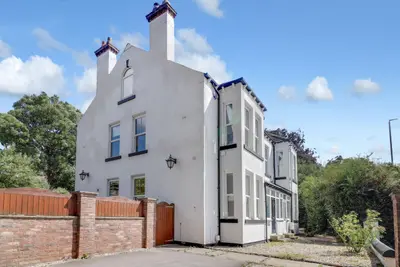 Wakefield Road, Garforth, LS25