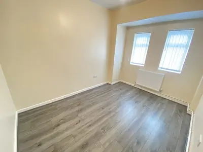 5 Bedroom House-Humber Road, Coventry