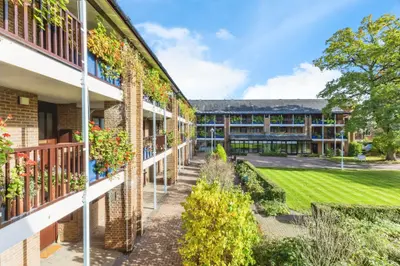 Emmbrook Court, Reading