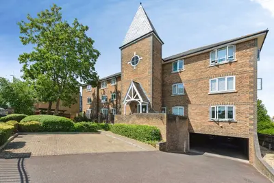 Cheam Common Road, Worcester Park, KT4