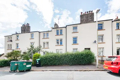 Fullarton Street, Dundee, DD3 6DF