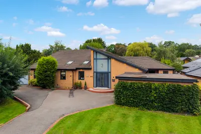 Old Hall Close, Higher Walton, WA4