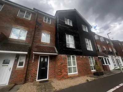 East Stour Way, Ashford, TN24