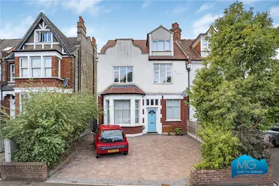 Alexandra Park Road, London, N10