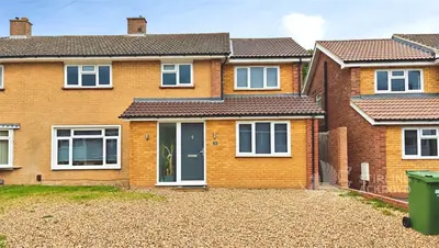 Applegarth Avenue, Guildford, GU2