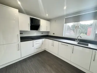 Middlewood Drive East, S6 1RW
