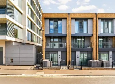 Westminster Road, Hanwell, W7