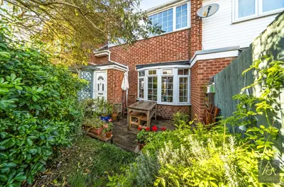 Vicarage Close, Steeple Claydon, MK18