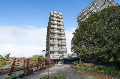 Kennington Lane, Kennington, London, SE11