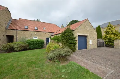 Hallgarth Court, Newsham