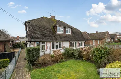 Barham Road, Petersfield, GU32