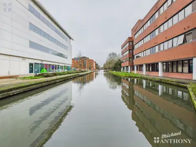 Kingfisher House, Aylesbury, 61 Walton Street, HP21 7FS