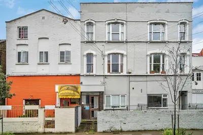 Devonport Road, W12