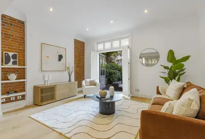 Bath Road, London, W4