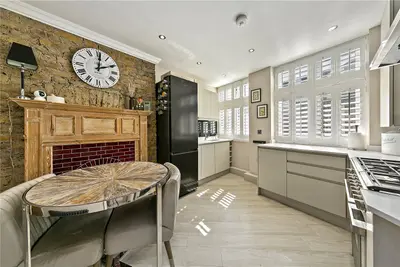 Upper Richmond Road West, East Sheen, SW14