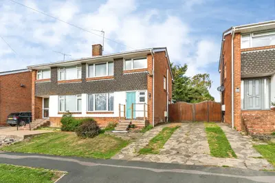 Summerlands Road, Fair Oak, SO50