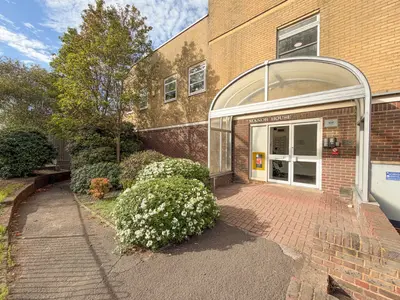 London Road, Blackwater, GU17