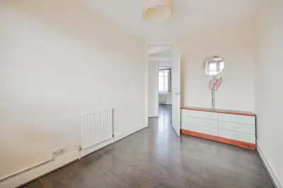 Flat 6, 2-10 Billet Road, London