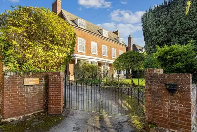 The Strand, Lympstone, Exmouth, Devon, EX8 5JW