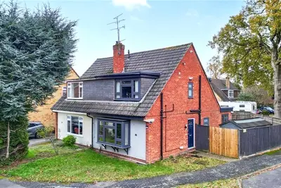 Harvey Road, Farnborough, Hampshire, GU14 9TW