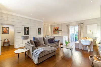 Kersley Mews, London, SW11