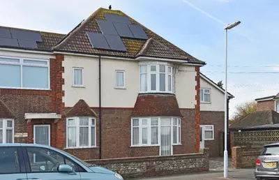 Brighton Road, Worthing, BN11