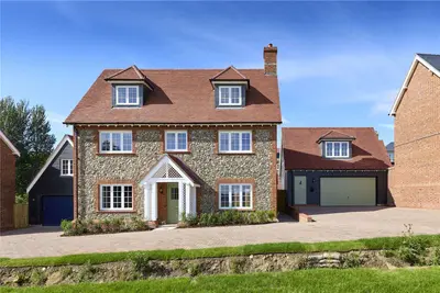 The Brooks, Clayhill Road, Burghfield Common, Reading, Berkshire, RG7 3NZ